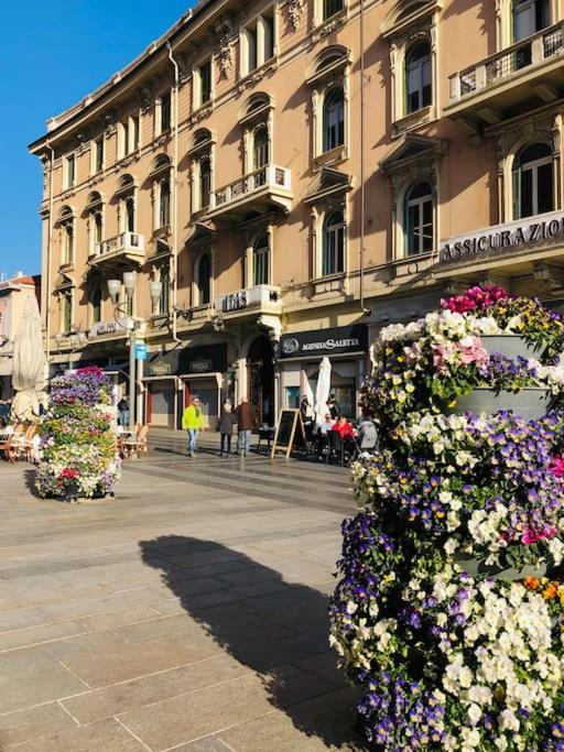 “Studio' Del Mare” Nel Pieno Centro Di 圣雷默 外观 照片